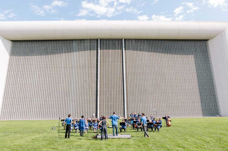 largest wind tunnel